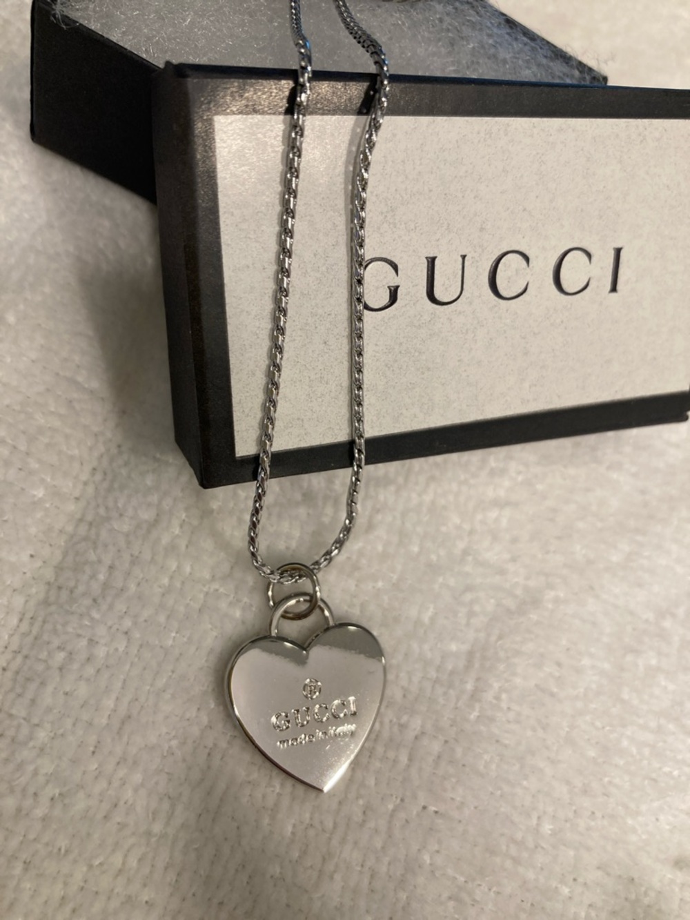 GG Silver Heart Pendant 20" Box Chain Necklace - Picture 2 of 5